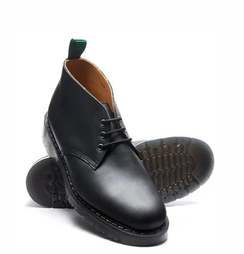 Solovair 3 Eye Chukka Boot - Black Greasy