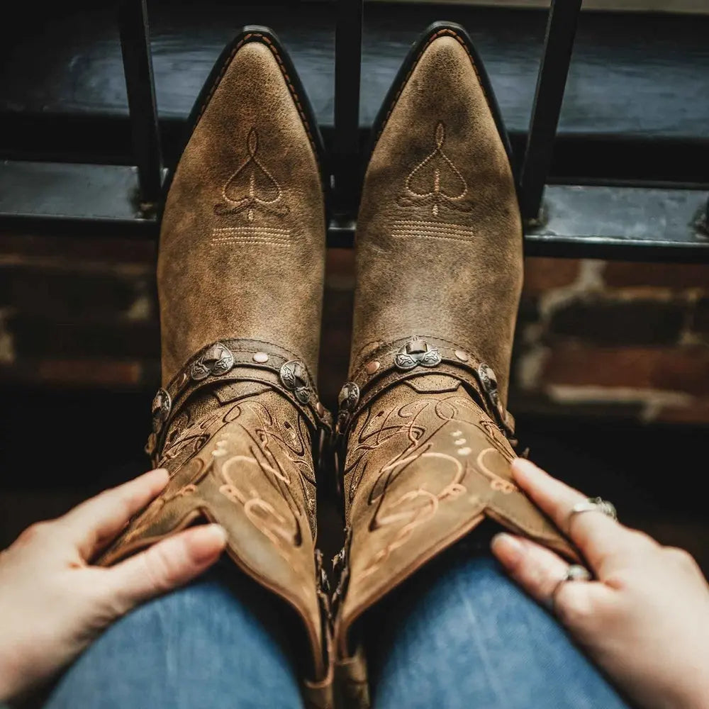 Crush Heartbreaker Mid Boot